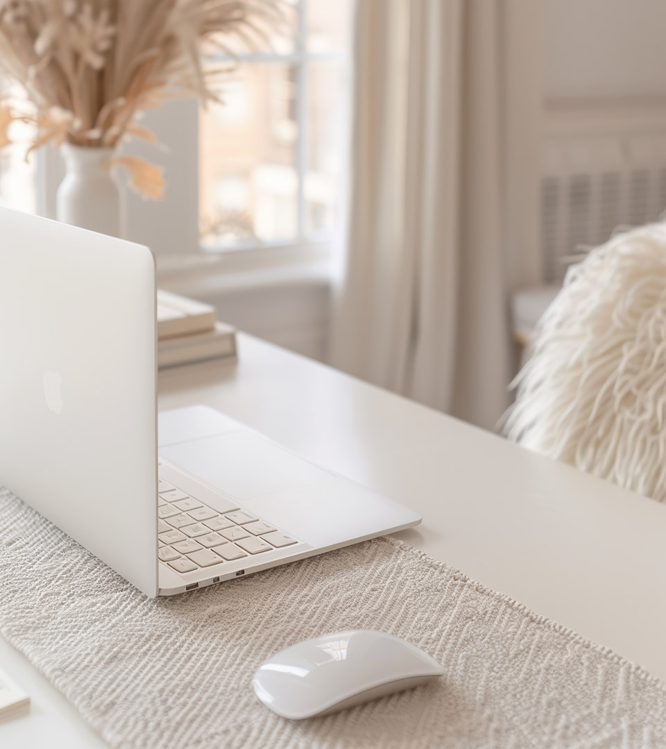 rozzie boston desk with laptop